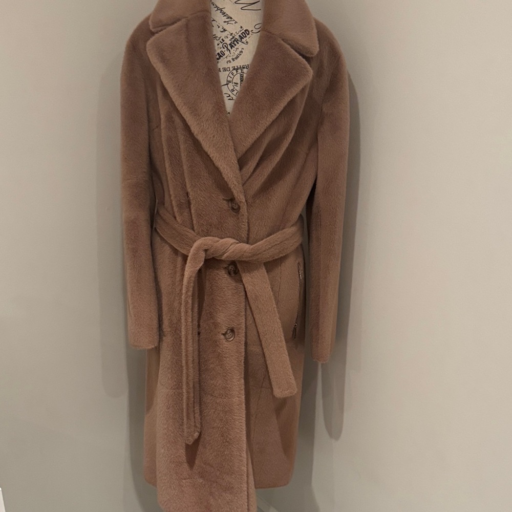Elegant Tan Women's Coat